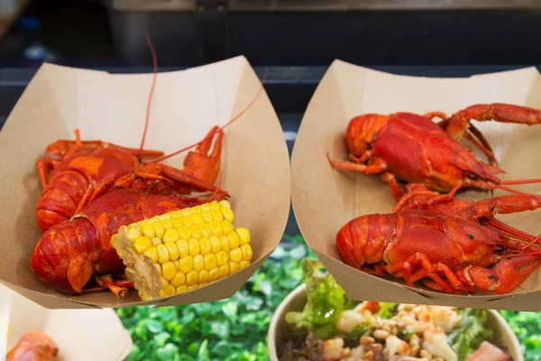 Crayfish or crawfish being served on food stall — Stock Photo, Image