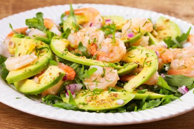 Karides salata avokado ve roka