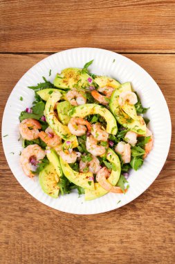 Karides salata avokado ve roka