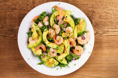 Karides salata avokado ve roka