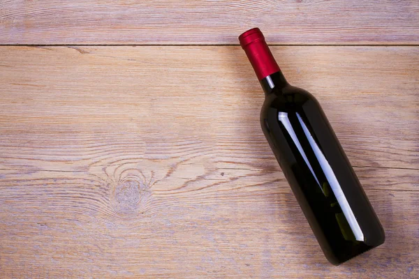 Flasche Weißwein mit Trauben. Weinstilleben. Konzept für Speisen und Getränke — Stockfoto