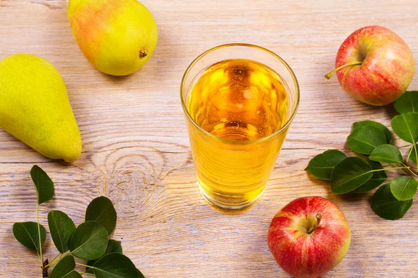 Sidra con manzanas y peras — Foto de Stock