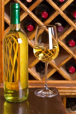 beyaz şarap, şarap mahzeni