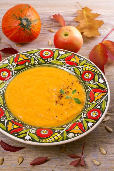 Butternut Squash and Sage Soup. Vegetable soup in a bowl — Stock Photo, Image