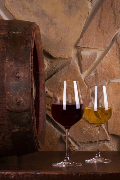 Glasses Wine Old Cask Wine Cellar — Stock Photo, Image