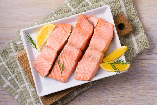 Salmón Hervido Plato Blanco Filete Salmón Escalfado Bueno Para Dieta —  Fotos de Stock