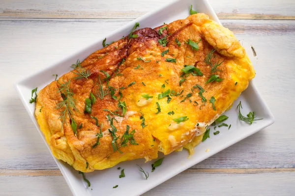 Omelette Fromage Râpé Œufs Pour Petit Déjeuner Brunch Vue Dessus — Photo