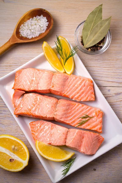 Gestoomde Zalm Visfilet Wit Bord Schoon Gezond Eten Dieet Voedsel — Stockfoto