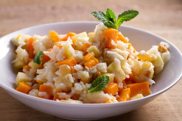 Healthy Food Rice Porridge Pumpkin Apples Raisins Vegetarian Diet Dish — Stock Photo, Image