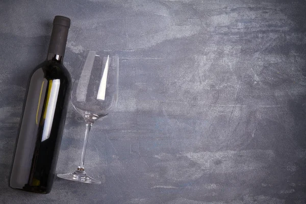 Botella Copa Vino Sobre Fondo Oscuro Concepto Vino Vista Desde — Foto de Stock