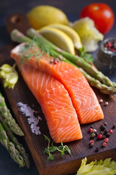 Fresh Raw Salmon Fillet Steak Vegetables Ingredients Prepared Cooking — Stock Photo, Image