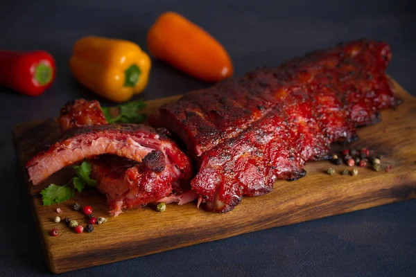 Estante Costillas Con Salsa Barbacoa Imagen Horizontal — Foto de Stock