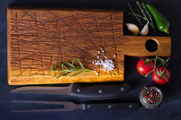 Cutting Board Seasoning Dark Background View Top View Copy Space — 스톡 사진