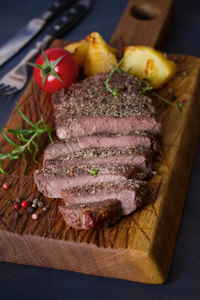 Beef Steak Fillet Roasted Potatoes Rosemary Tomatoes — 스톡 사진