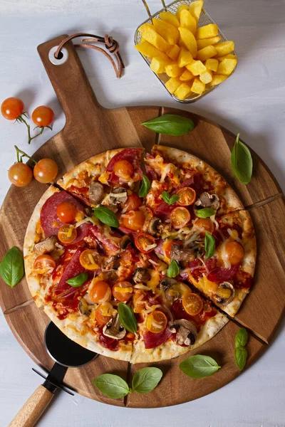 Deliciosa Pizza Papas Fritas Comida Italiana Vista Desde Arriba Plano — Foto de Stock