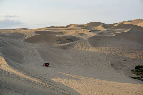 Coches Dunas Arena Desierto — Foto de Stock