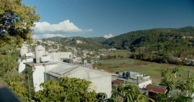 Cerro de Guadalupe ve Guadalupe Kilisesi 'nden San Cristobal de Las Casas manzarası