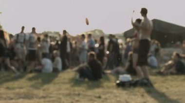 Oudoor konser. İnsanlar eğlenmek