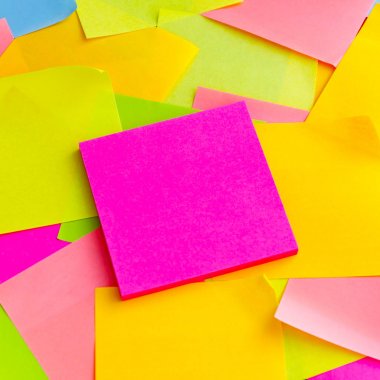 Arka plan, renkli yapışkan notlar