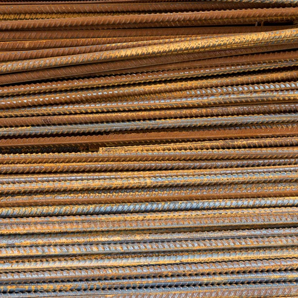 Paslı çelik takviye çubukları