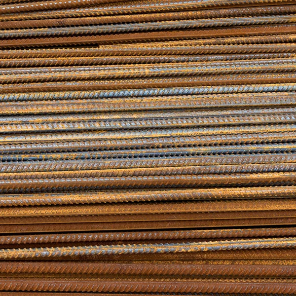 Paslı çelik takviye çubukları