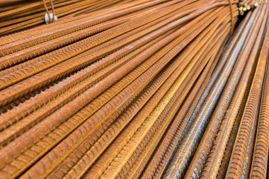 Paslı çelik takviye çubukları