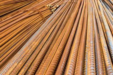 Paslı çelik takviye çubukları