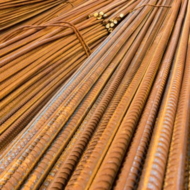 Paslı çelik takviye çubukları