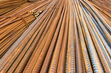 Paslı çelik takviye çubukları