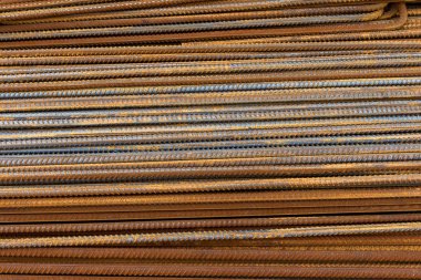 Paslı çelik takviye çubukları