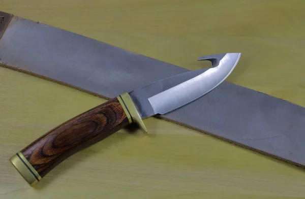 Použitá Závěsná Břitva Strop Lovecký Nůž Dřevo Texturované Desky — Stock fotografie