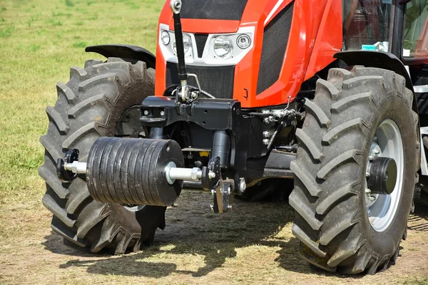 Parte delantera de un tractor — Foto de Stock