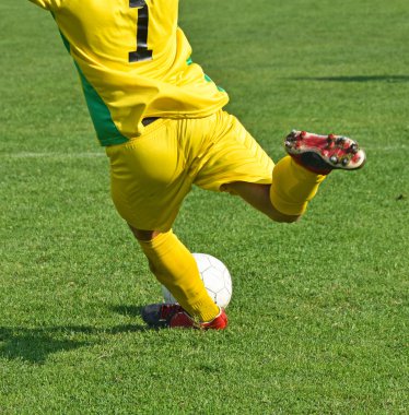 Futbol Kaleci topu başladı