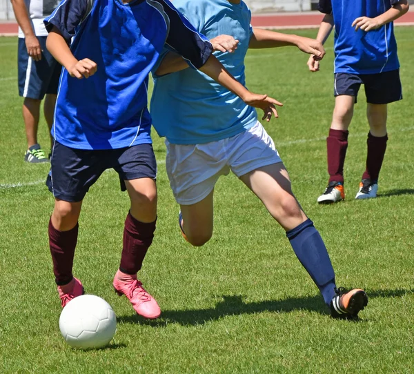 Genç futbolcular — Stok fotoğraf