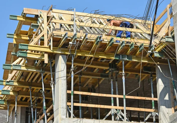 Construction of a new building — Stock Photo, Image