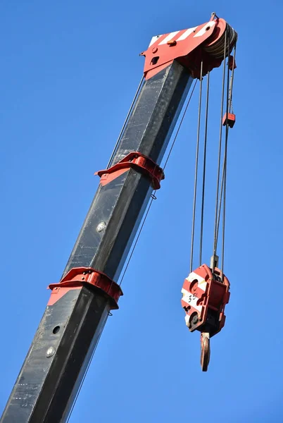 Crochet d'une grande grue — Photo