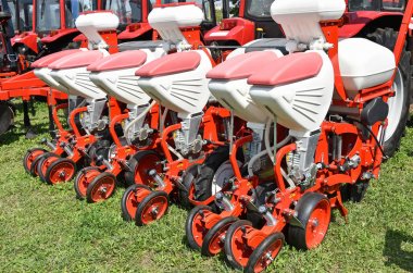 Kırpma püskürtücü Tarım makineleri