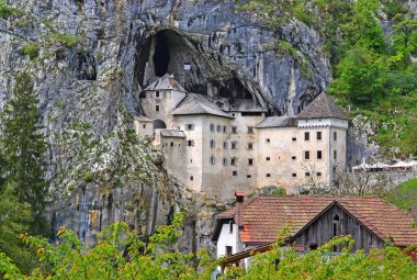 Predjama kale Slovenya