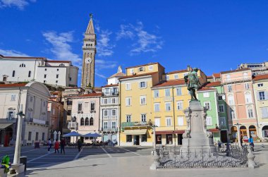 Binalar şehrin Piran, Slovenya
