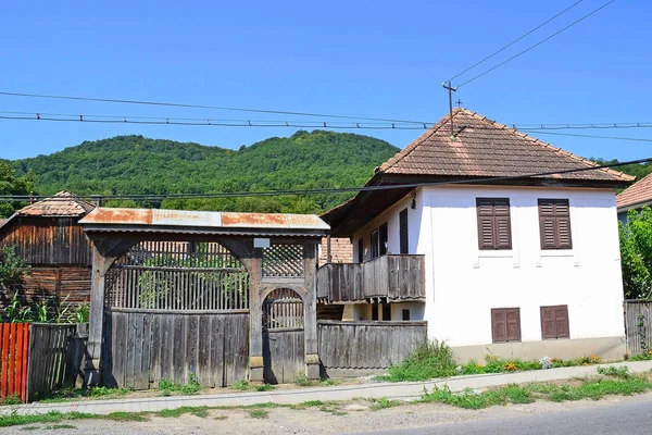 Staré dveře v Rumunsku — Stock fotografie