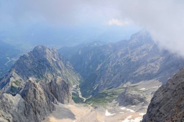 Eibsee Zugspitze Almanya'da görünümünü