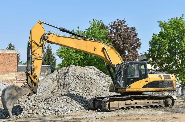 Excavadora en el sitio de construcción — Foto de Stock