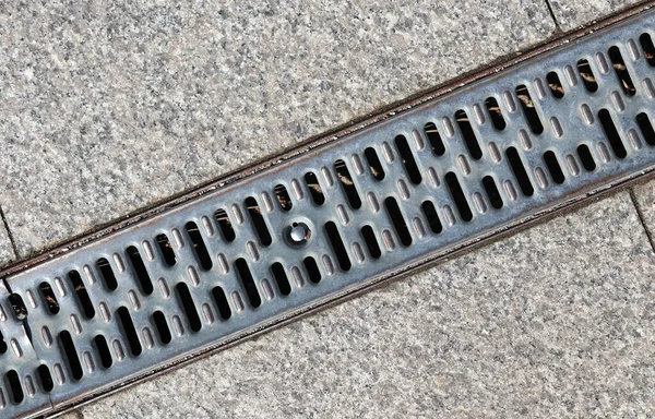 Couvercle Métallique Les Eaux Usées Sur Route — Photo