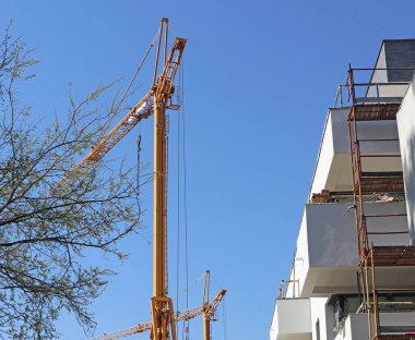 Yeni bir apartman inşaatı