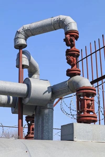 Pipes and valve of the gas pipeline