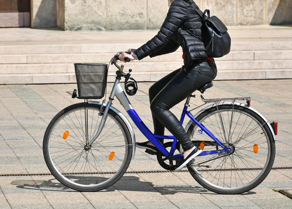 Woman Rides Bicycle City — Stock Photo, Image