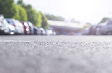 Yol giriş katı. Alan bokeh derinliği.