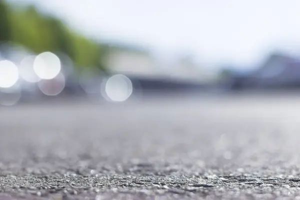 Yol giriş katı. Alan bokeh derinliği.