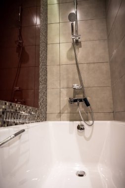 Şık ve lüks banyo iç mimarisi