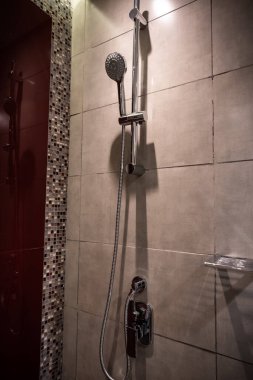 Şık ve lüks banyo iç mimarisi